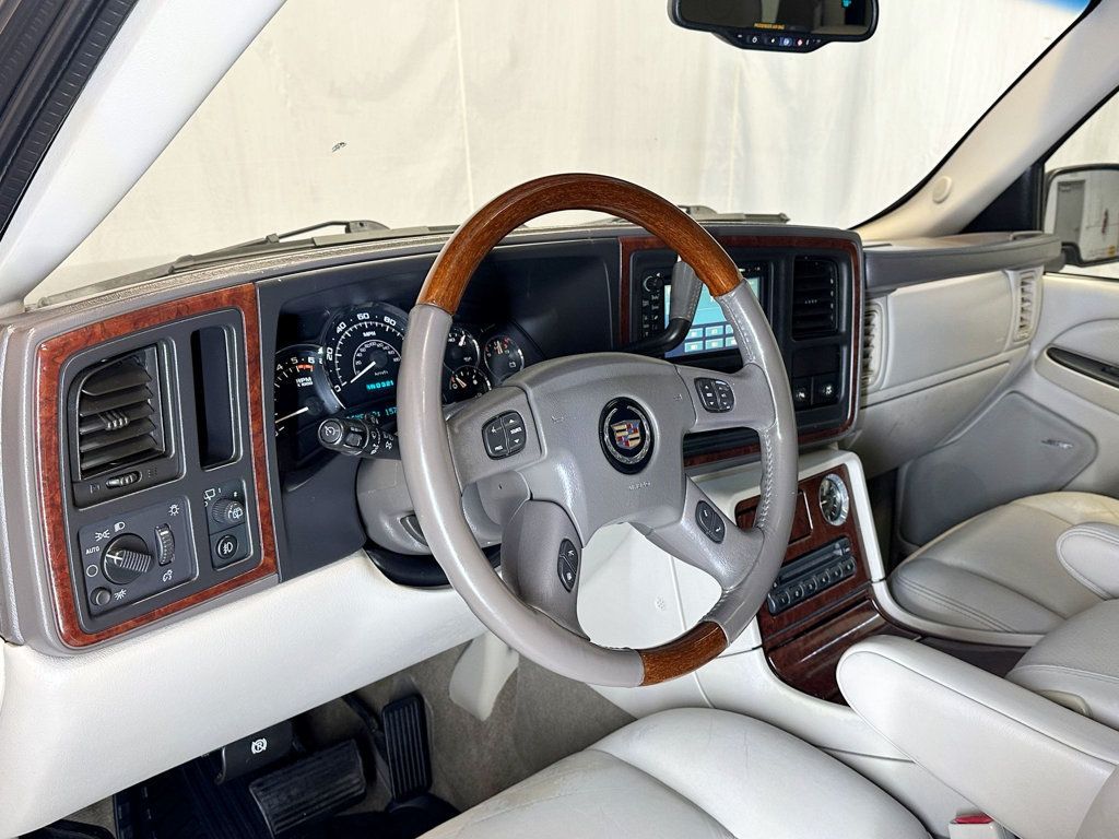 2005 Cadillac Escalade 4dr AWD - 23053939 - 23