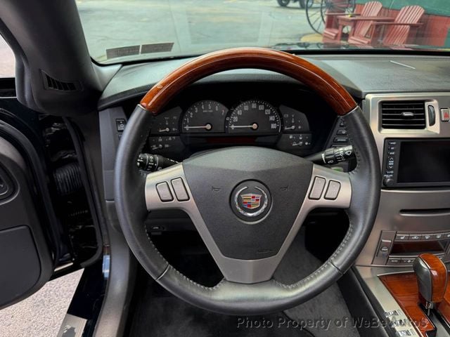 2005 Cadillac XLR 2dr Convertible - 23044769 - 25