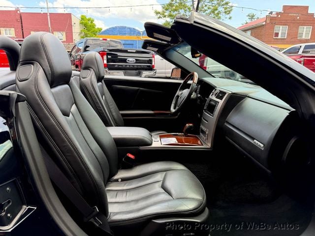 2005 Cadillac XLR 2dr Convertible - 23044769 - 30