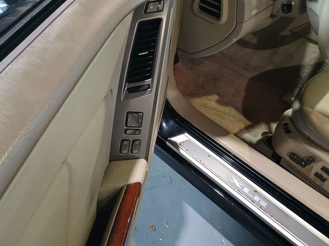 2005 Cadillac XLR 2dr Convertible Clean Carfax - 23081428 - 12