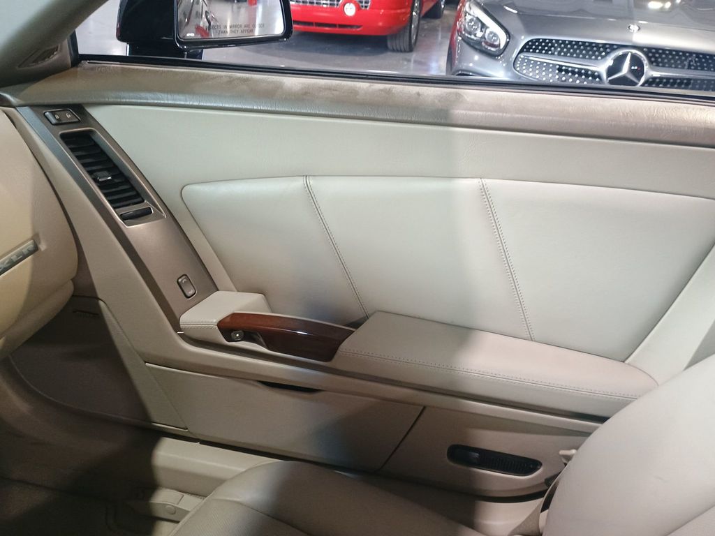 2005 Cadillac XLR 2dr Convertible Clean Carfax - 23081428 - 23