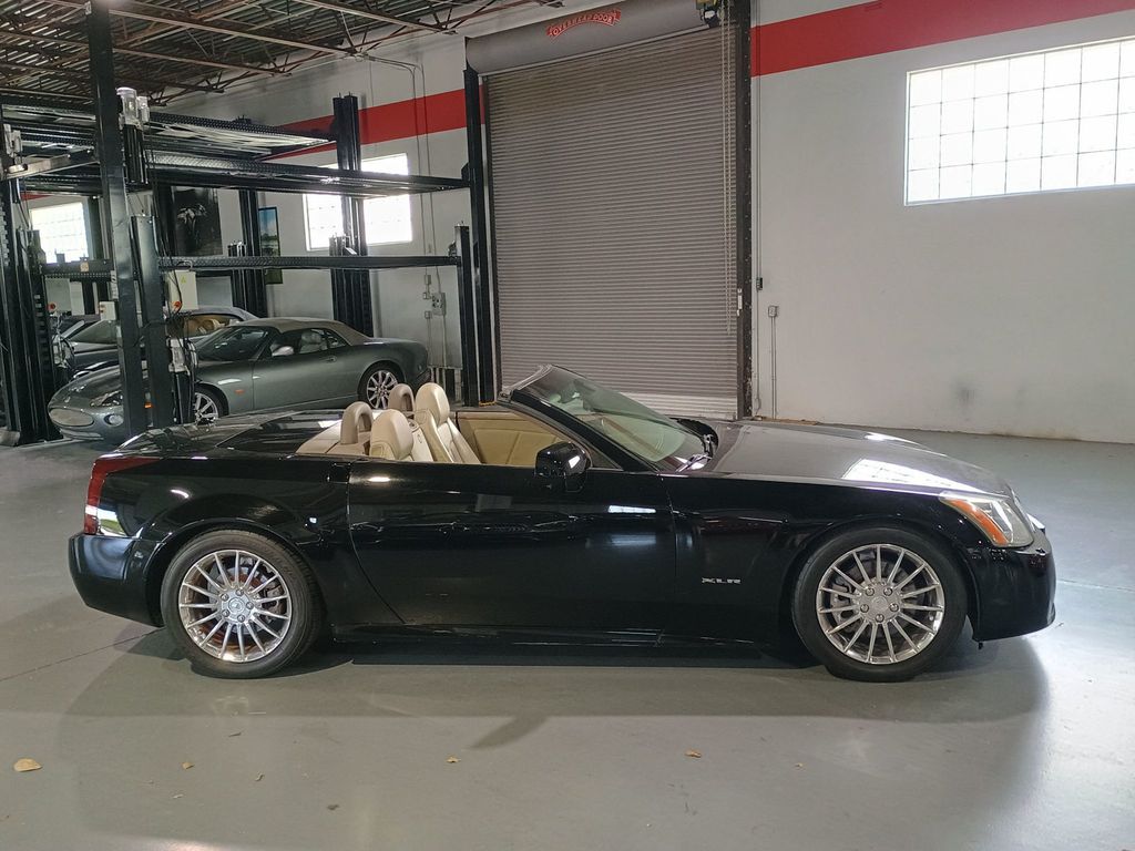 2005 Cadillac XLR 2dr Convertible Clean Carfax - 23081428 - 7