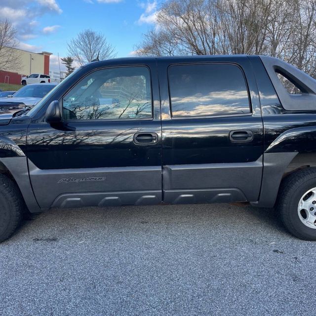 2005 Chevrolet Avalanche 1500 5dr Crew Cab 130" WB 4WD LS - 22958108 - 18