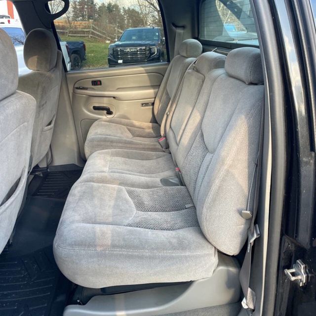 2005 Chevrolet Avalanche 1500 5dr Crew Cab 130" WB 4WD LS - 22958108 - 30