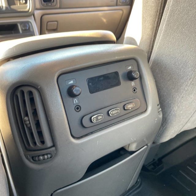 2005 Chevrolet Avalanche 1500 5dr Crew Cab 130" WB 4WD LS - 22958108 - 32