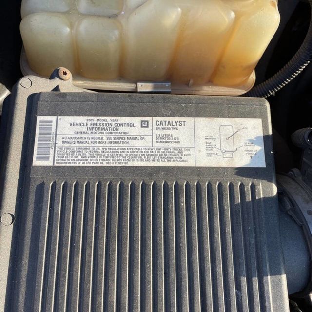 2005 Chevrolet Avalanche 1500 5dr Crew Cab 130" WB 4WD LS - 22958108 - 34