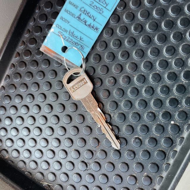 2005 Chevrolet Avalanche 1500 5dr Crew Cab 130" WB 4WD LS - 22958108 - 40