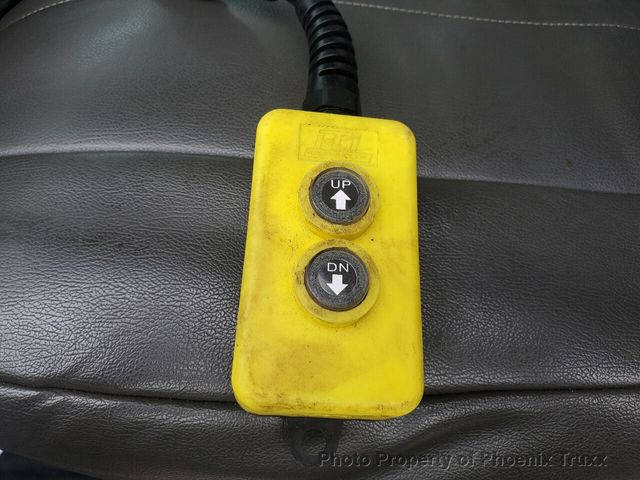 2005 Chevrolet C4500 C4C042 2dr 2wd Regular Cab Chassis - 21721930 - 12