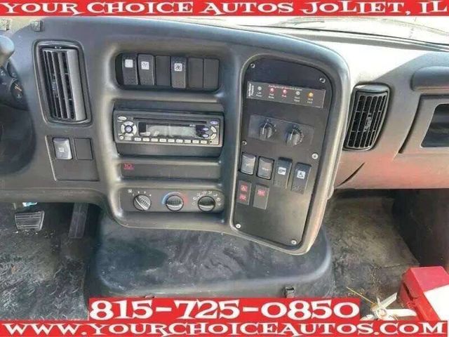 2005 Chevrolet C5500 4X2 2dr Regular Cab 166 259 in. WB - 22923356 - 13