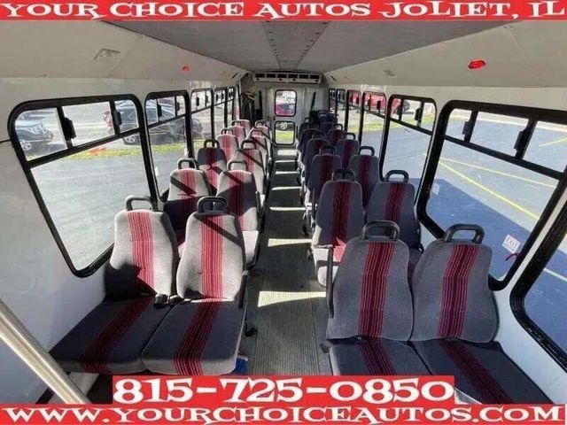 2005 Chevrolet C5500 4X2 2dr Regular Cab 166 259 in. WB - 22923356 - 16