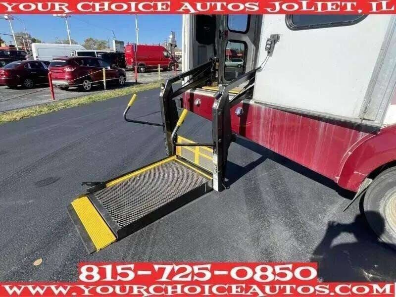 2005 Chevrolet C5500 4X2 2dr Regular Cab 166 259 in. WB - 22923356 - 19