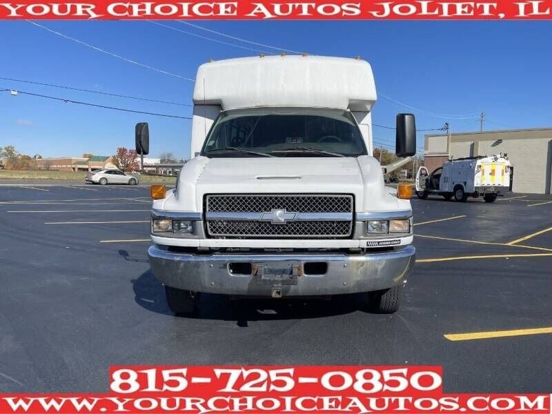 2005 Chevrolet C5500 HANDICAP WHEELCHAIR/MOBILITY BUS W/ HYDRAULIC LIFT - 22140879 - 5