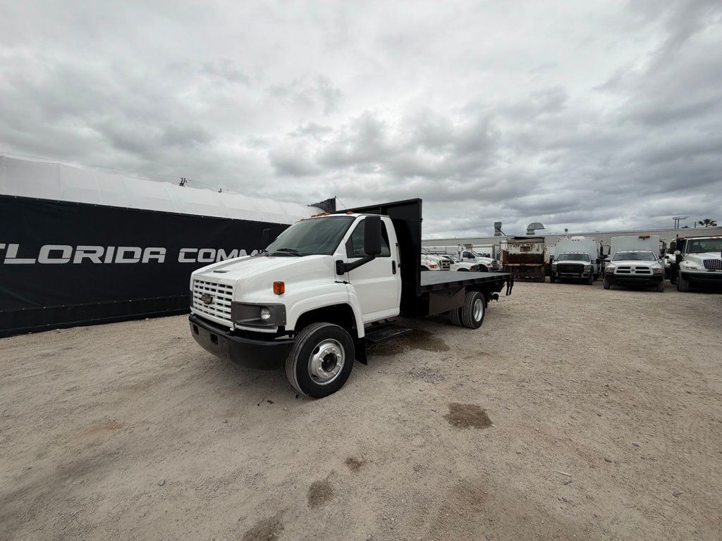2005 Chevrolet C5500 Flatbed With Liftgate  - 22975081 | Video 1