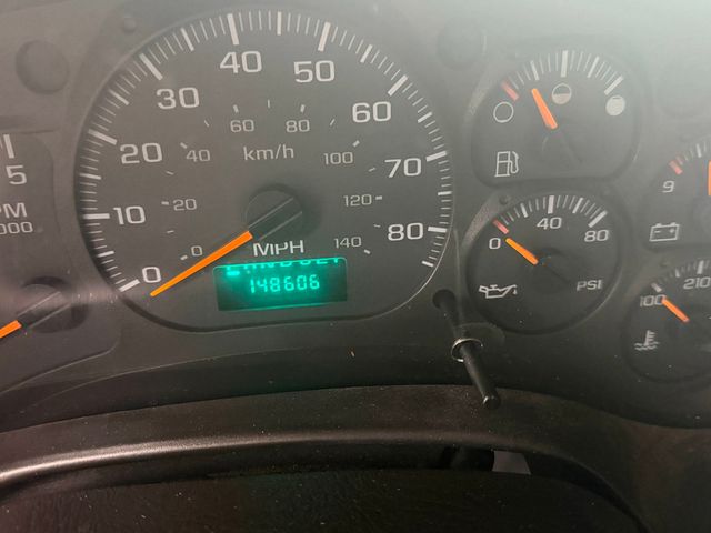 2005 Chevrolet C5500 Flatbed With Liftgate  - 22975081 - 9