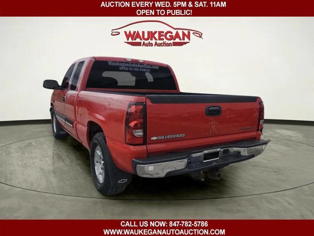 2005 Chevrolet Silverado 1500 Base 4dr Extended Cab Rwd LB - 23015319 - 3