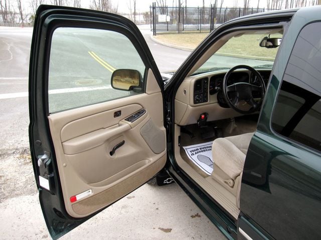 2005 Chevrolet Silverado 1500 Ext Cab 143.5" WB 4WD LS - 22747678 - 12