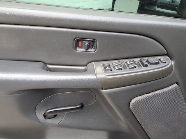 2005 Chevrolet Silverado 2500HD LS Pickup 4D 6 1/2 ft - 22992648 - 10