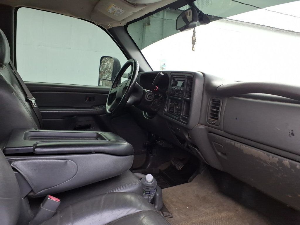 2005 Chevrolet Silverado 2500HD LS Pickup 4D 6 1/2 ft - 22992648 - 15