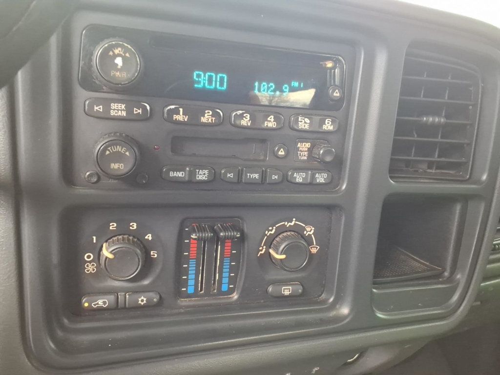 2005 Chevrolet Silverado 2500HD LS Pickup 4D 6 1/2 ft - 22992648 - 8