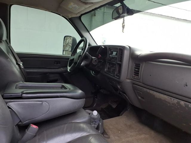 2005 Chevrolet Silverado 2500HD LS Pickup 4D 6 1/2 ft - 23017163 - 15