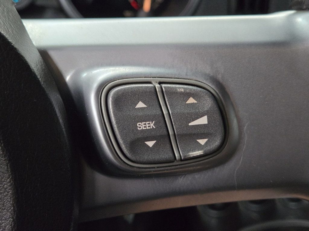 2005 Chevrolet SSR Reg Cab 116.0" WB LS - 22942602 - 17