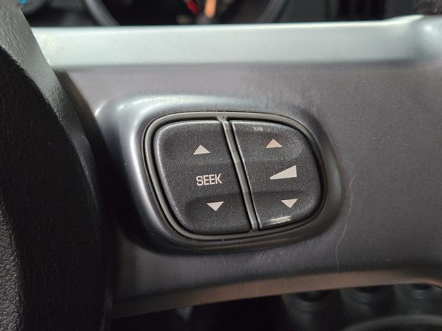 2005 Chevrolet SSR Reg Cab 116.0" WB LS - 22942602 - 17