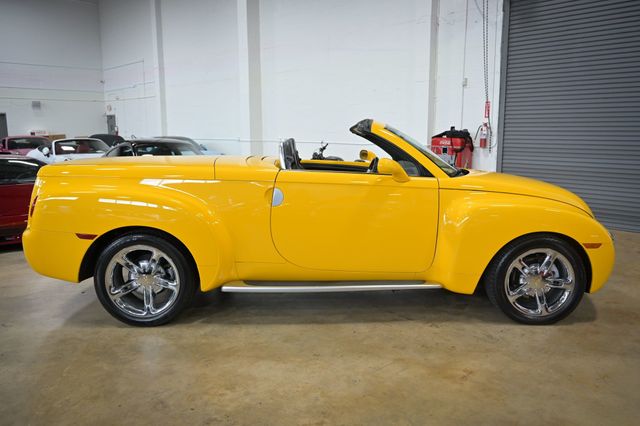 2005 Chevrolet SSR Reg Cab 116.0" WB LS - 23030437 - 38