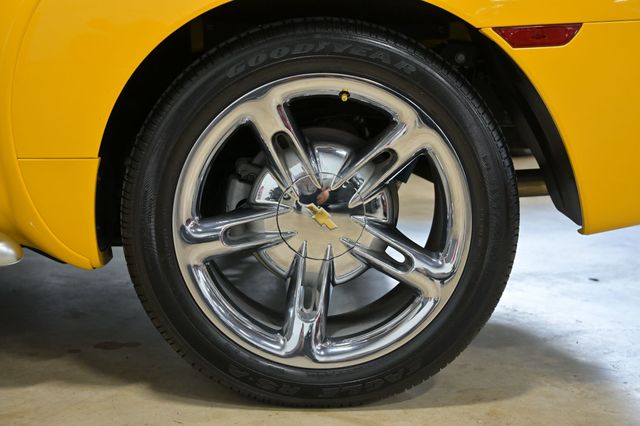 2005 Chevrolet SSR Reg Cab 116.0" WB LS - 23030437 - 8