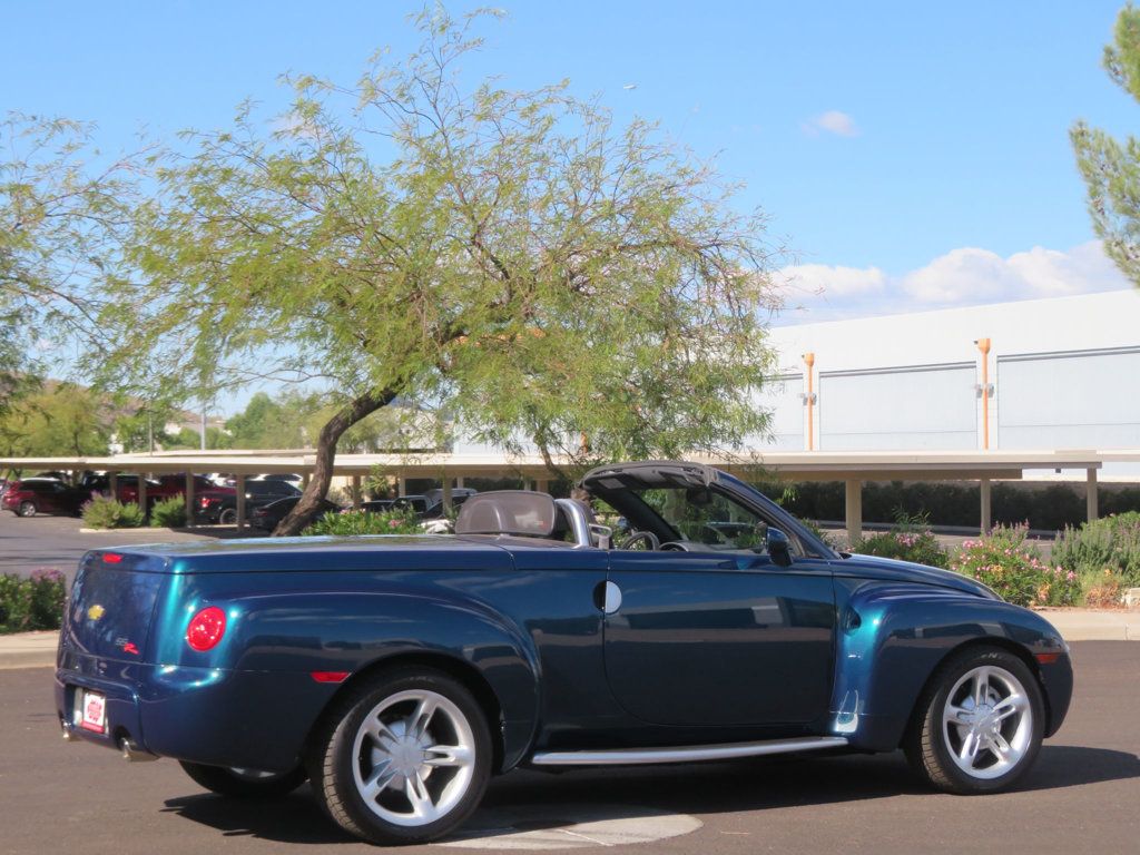 2005 Chevrolet SSR SSR LS EXTRA CLEAN LOW LOW MILES 38K 6.0 CONVERTIBLE WOW FACTOR - 22662444 - 11