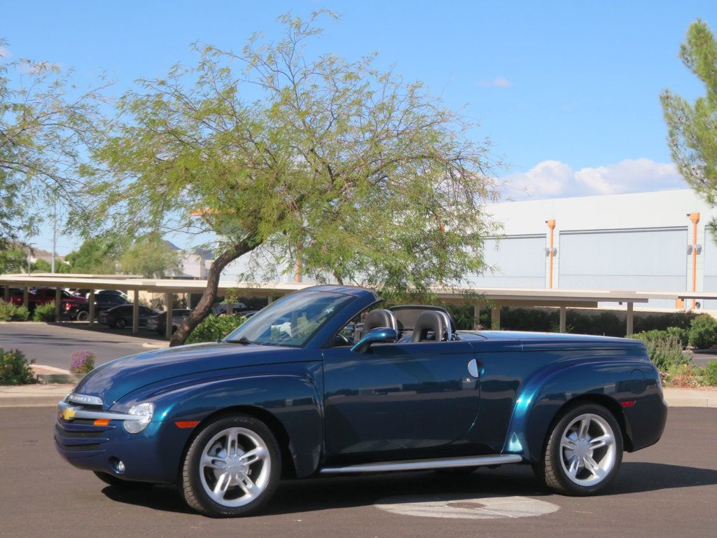 2005 Chevrolet SSR SSR LS EXTRA CLEAN LOW LOW MILES 38K 6.0 CONVERTIBLE WOW FACTOR - 22662444 - 1