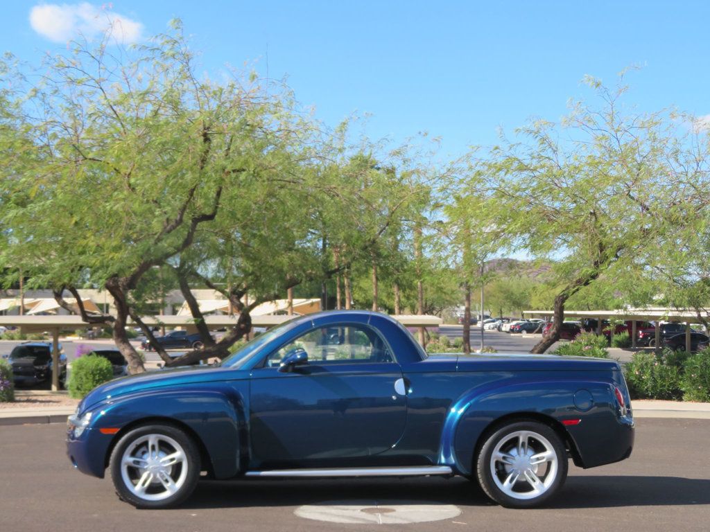 2005 Chevrolet SSR SSR LS EXTRA CLEAN LOW LOW MILES 38K 6.0 CONVERTIBLE WOW FACTOR - 22662444 - 4