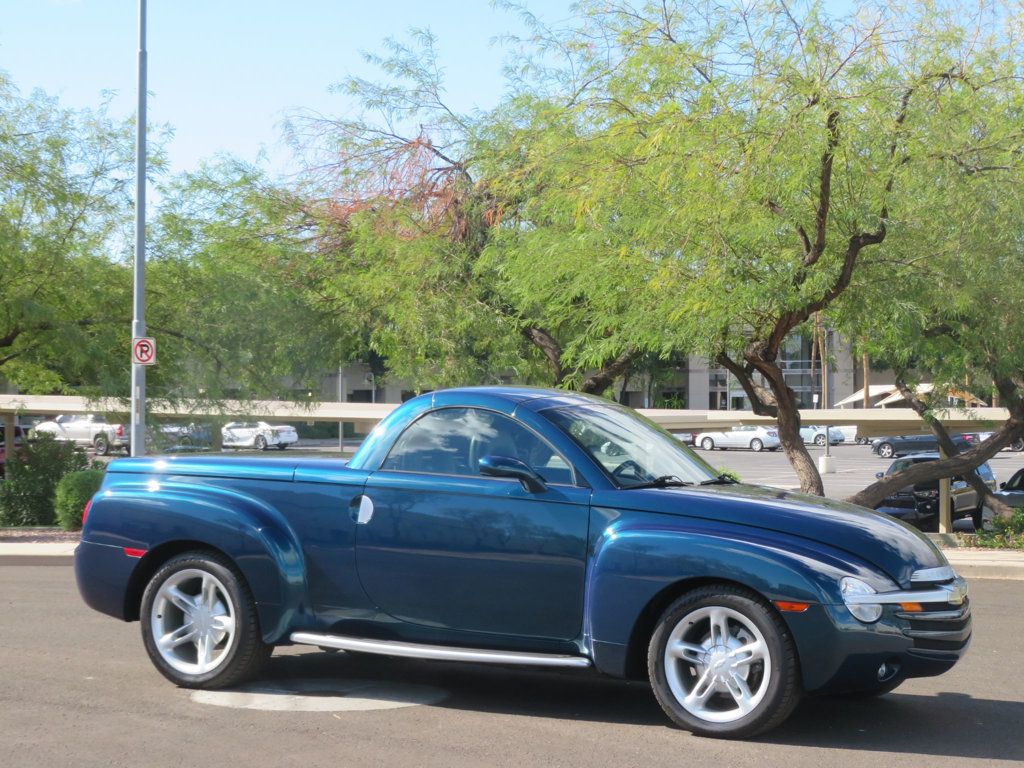 2005 Chevrolet SSR SSR LS EXTRA CLEAN LOW LOW MILES 38K 6.0 CONVERTIBLE WOW FACTOR - 22662444 - 6