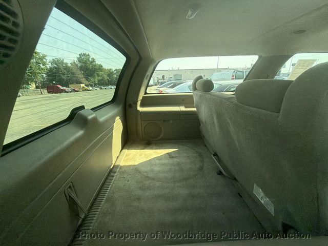 2005 Chevrolet Suburban  - 23084544 - 10