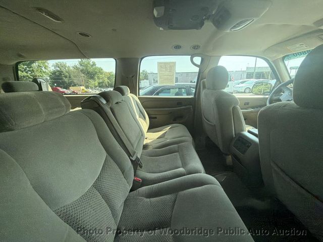 2005 Chevrolet Suburban  - 23084544 - 12