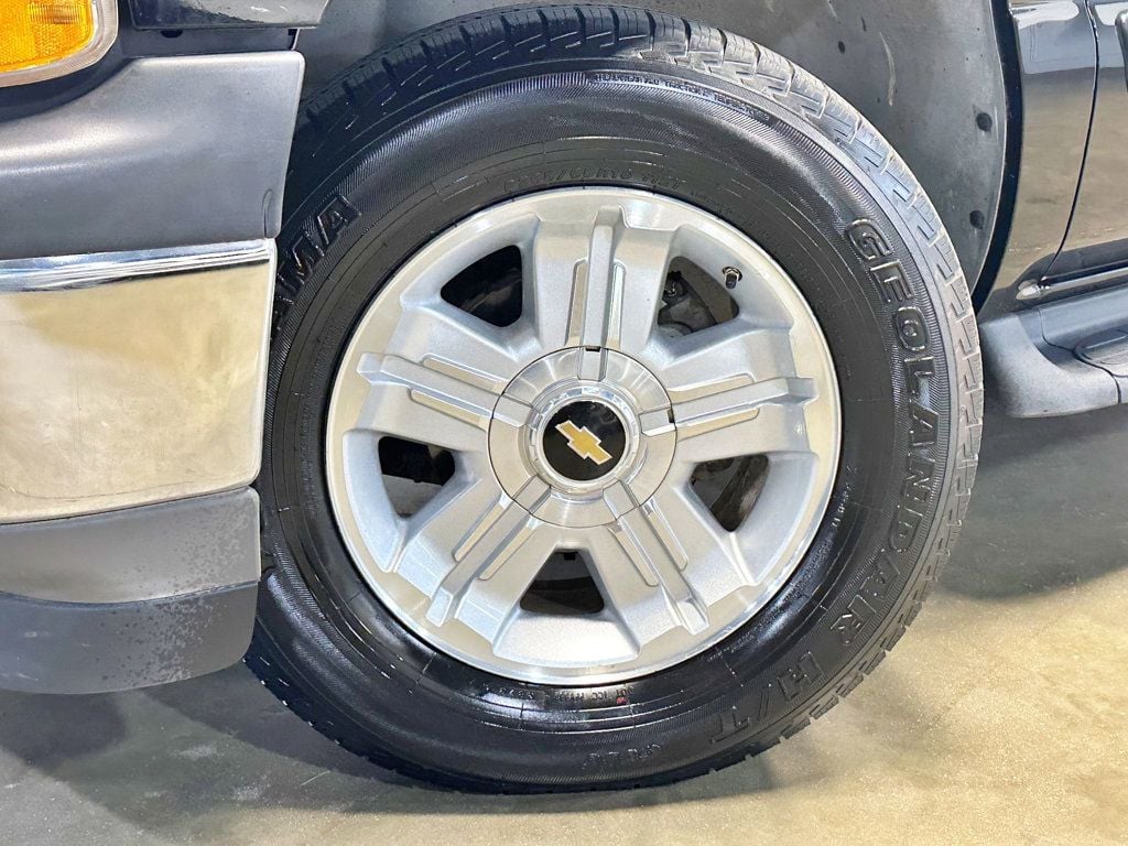 2005 Chevrolet Suburban  - 23036898 - 10