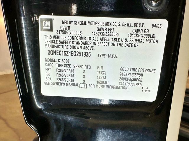 2005 Chevrolet Suburban  - 23036898 - 41