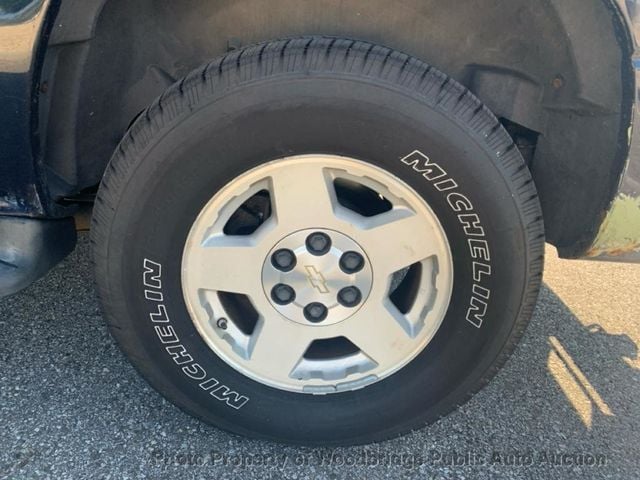 2005 Chevrolet Suburban 4dr 1500 4WD LT - 23058586 - 10