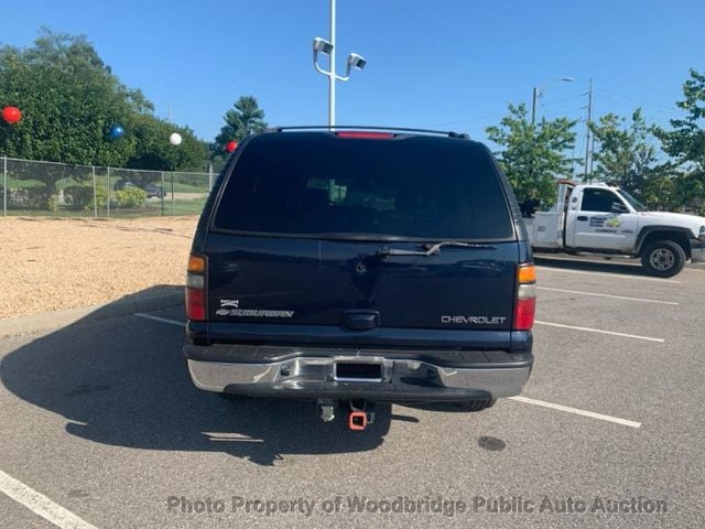 2005 Chevrolet Suburban 4dr 1500 4WD LT - 23058586 - 2
