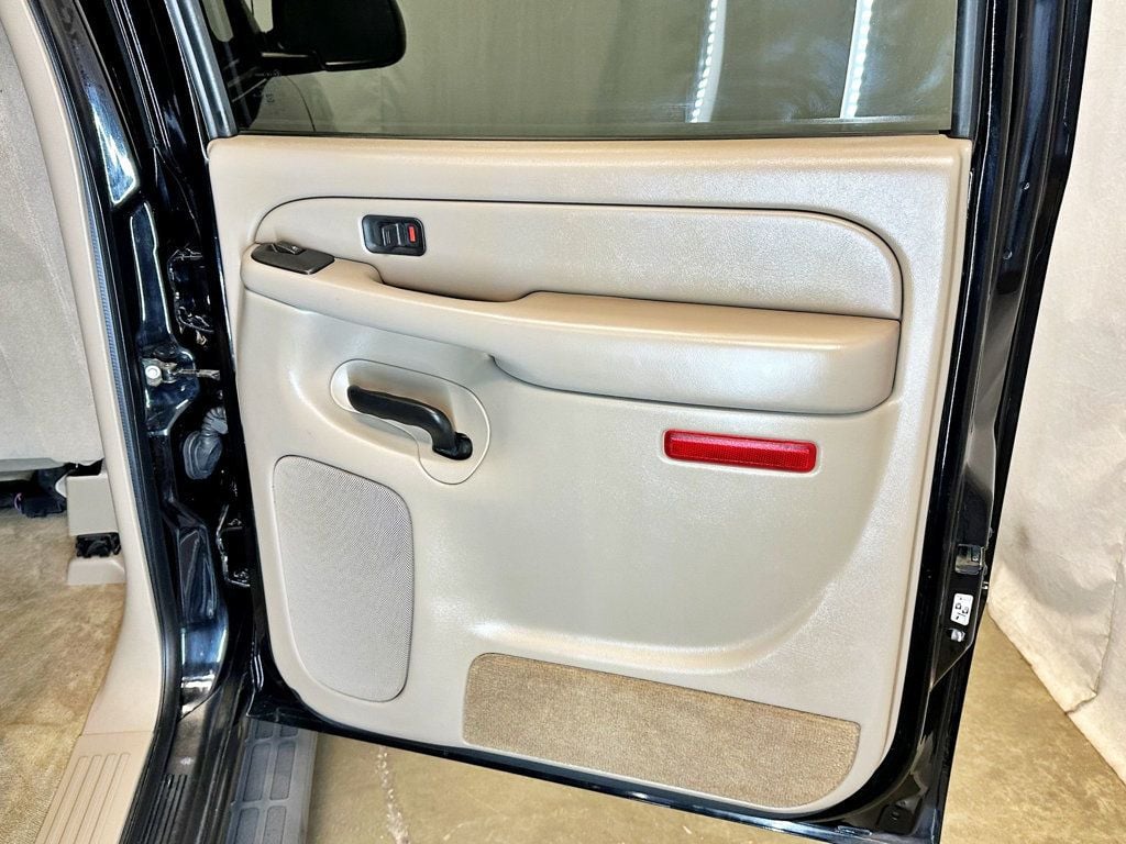 2005 Chevrolet Suburban 4dr 1500 LS - 23036898 - 30