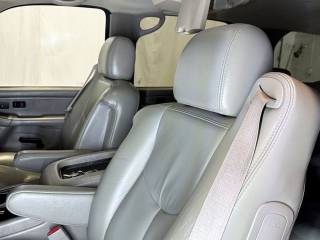 2005 Chevrolet Suburban 4dr 1500 Z71 - 23041156 - 22