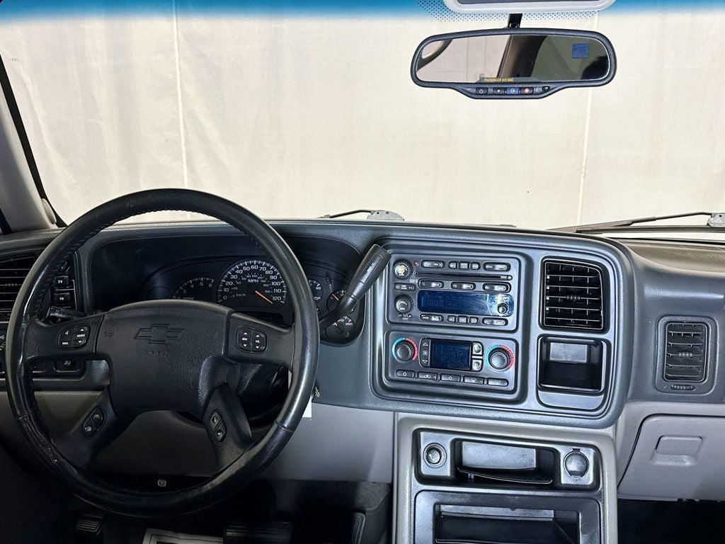 2005 Chevrolet Suburban 4dr 1500 Z71 - 23041156 - 31