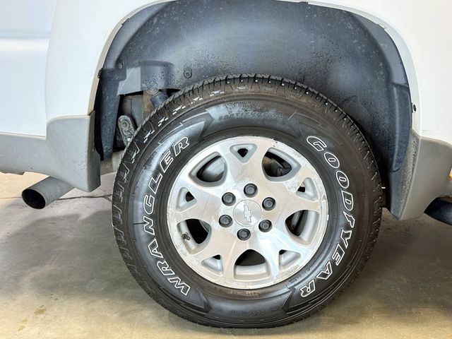 2005 Chevrolet Suburban 4dr 1500 Z71 - 23041156 - 44