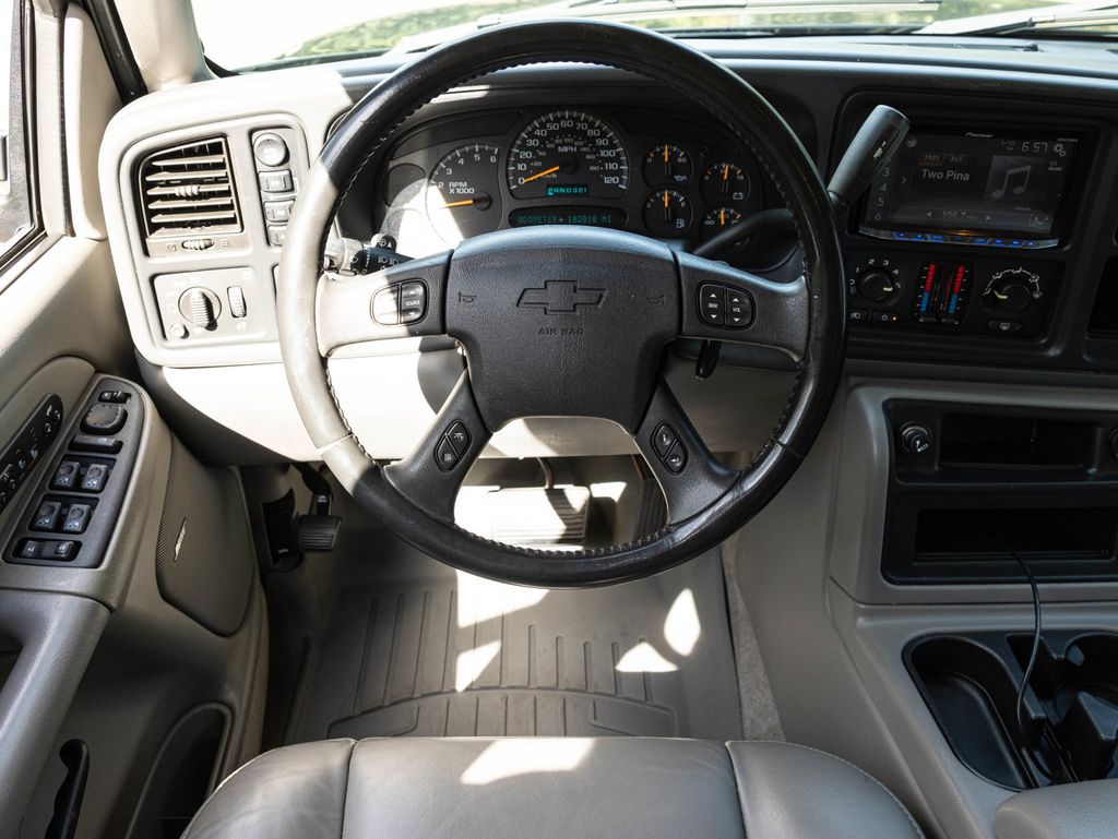 2005 Chevrolet Tahoe Z71, Excellent Condition, Owned in Nashville Since New,  - 22934627 - 38