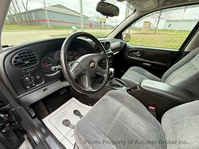 2005 Chevrolet Trailblazer 4dr 4WD LT - 23007550 - 9