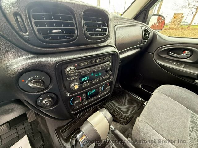 2005 Chevrolet Trailblazer 4dr 4WD LT - 23007550 - 12