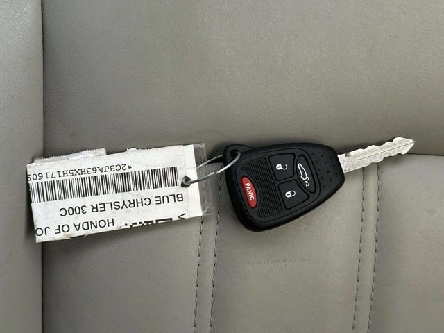 2005 Chrysler 300 4dr Sedan 300C *Ltd Avail* - 22982594 - 31