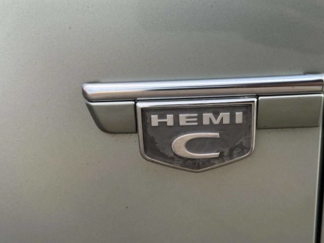 2005 Chrysler 300 4dr Sedan 300C *Ltd Avail* - 22982594 - 33