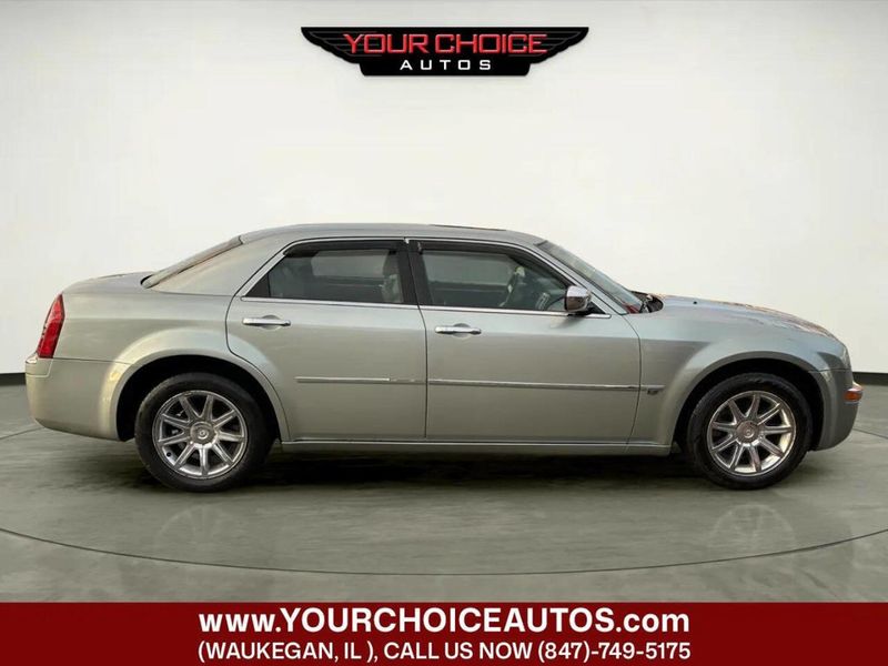 2005 Chrysler 300 4dr Sedan 300C *Ltd Avail* - 22982594 - 5