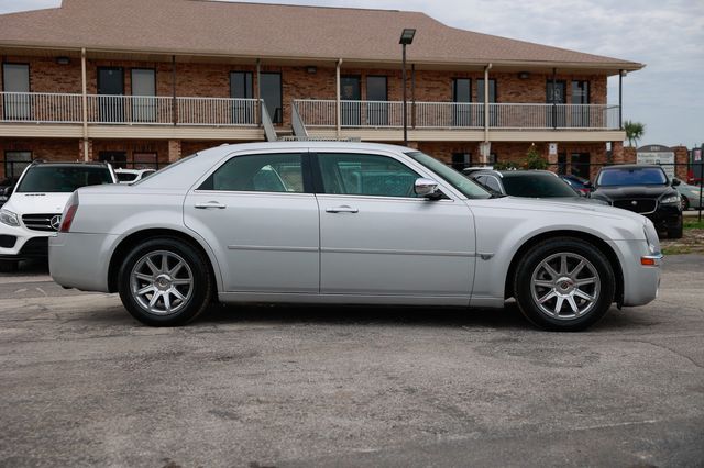 2005 Chrysler 300 4dr Sedan 300C *Ltd Avail* - 22940198 - 14