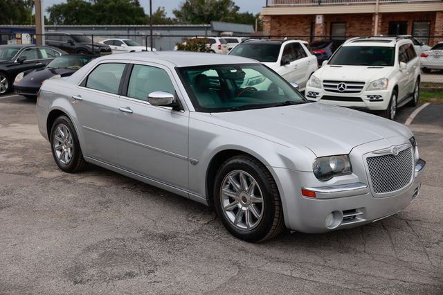 2005 Chrysler 300 4dr Sedan 300C *Ltd Avail* - 22940198 - 16